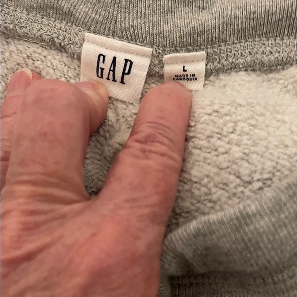 GAP Women’s Sweatpants Light Gray and Dark Gray - Lot of 2 Size Large - Picture 5 of 5